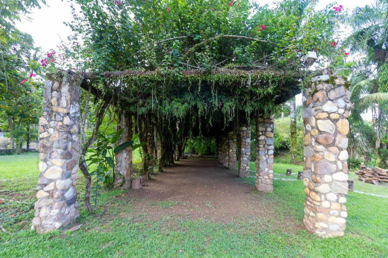 Pousada Casa de Pedra Iporanga Exterior foto